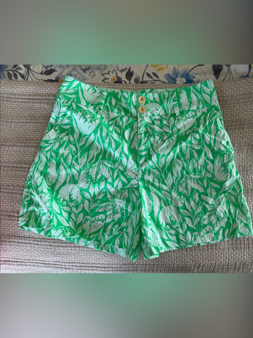 Lilly Pulitzer Green Floral Print Stretchy Hi-waisted Shorts 10